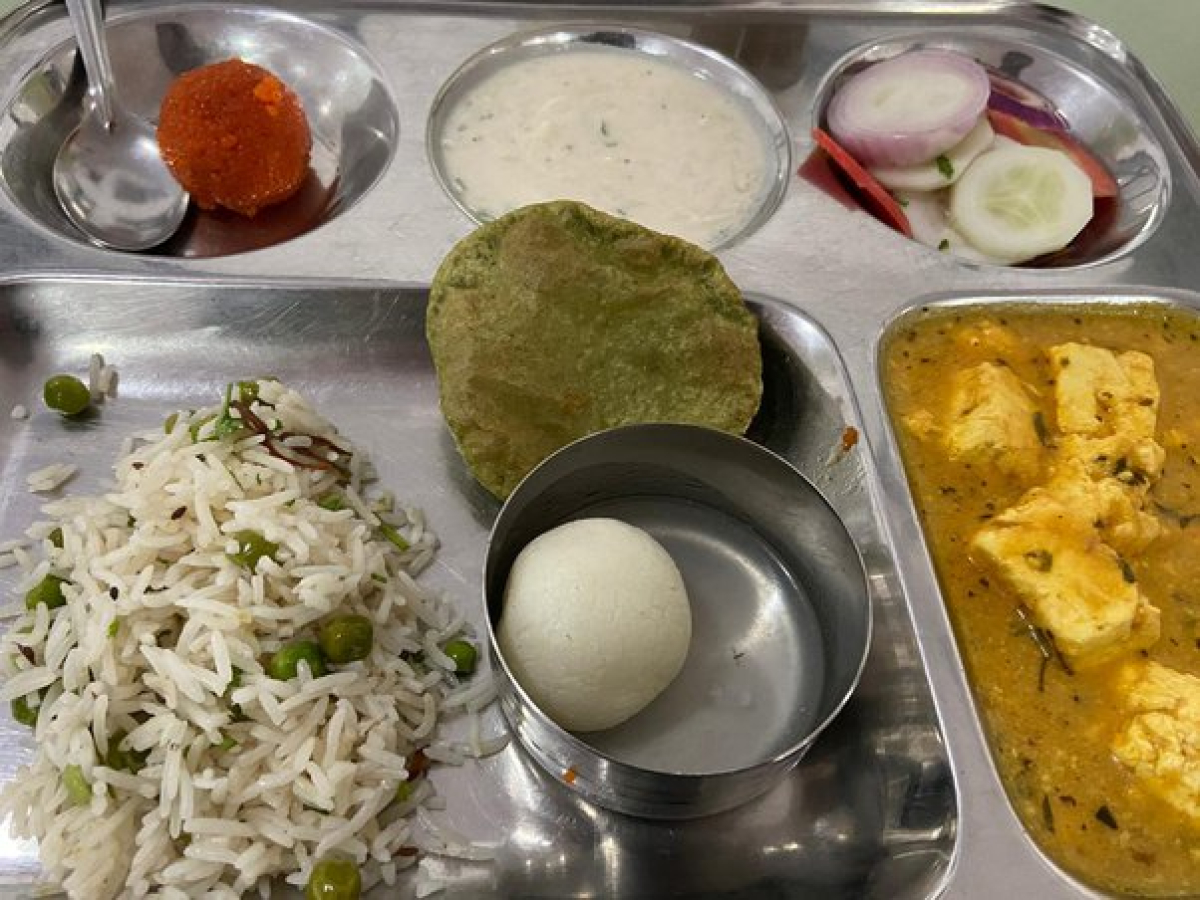 Tasty Food in RoomAdda