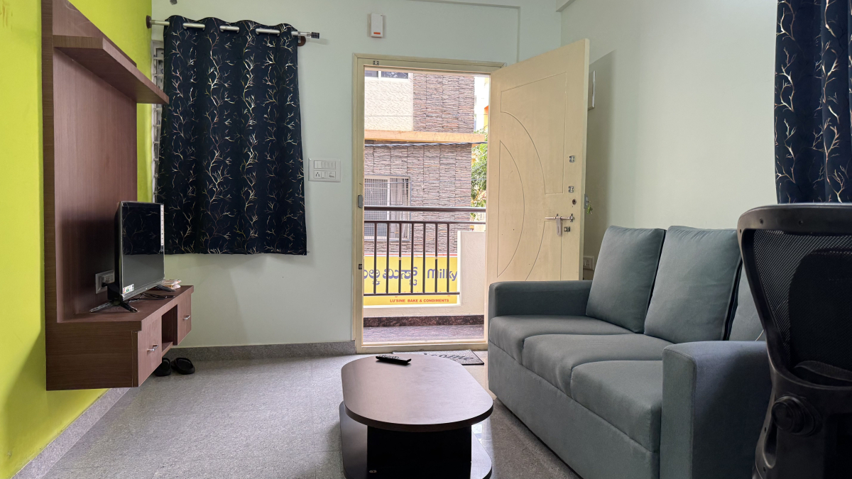 Uma Emerald halll Roomadda room