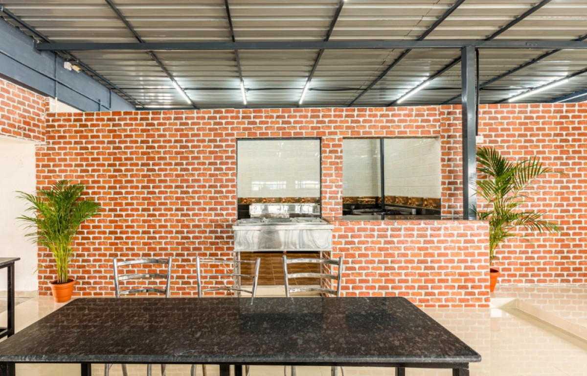 Resident warden for safety and student assistance at Pelagia Palace PG