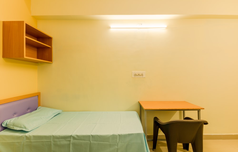 Pelagia Paradise PG exterior view near Accenture office building